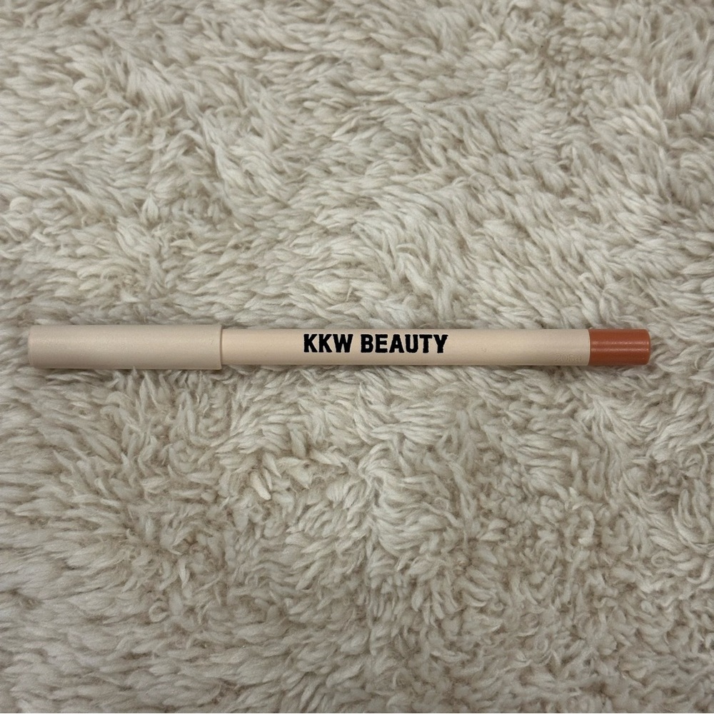 kkw beauty lip liner love